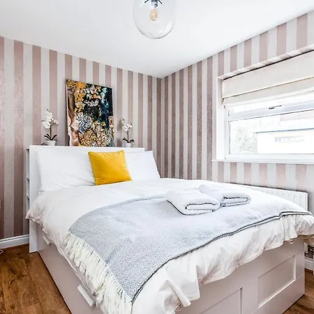 3 Bedroom Townhouse Near South Park Oxford - Close To City Centre ! Exterior photo