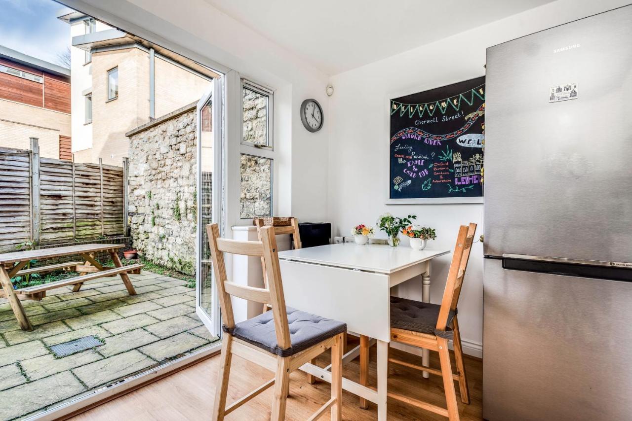 Apartment 3 Bedroom Townhouse Near South Park - Close To Centre !