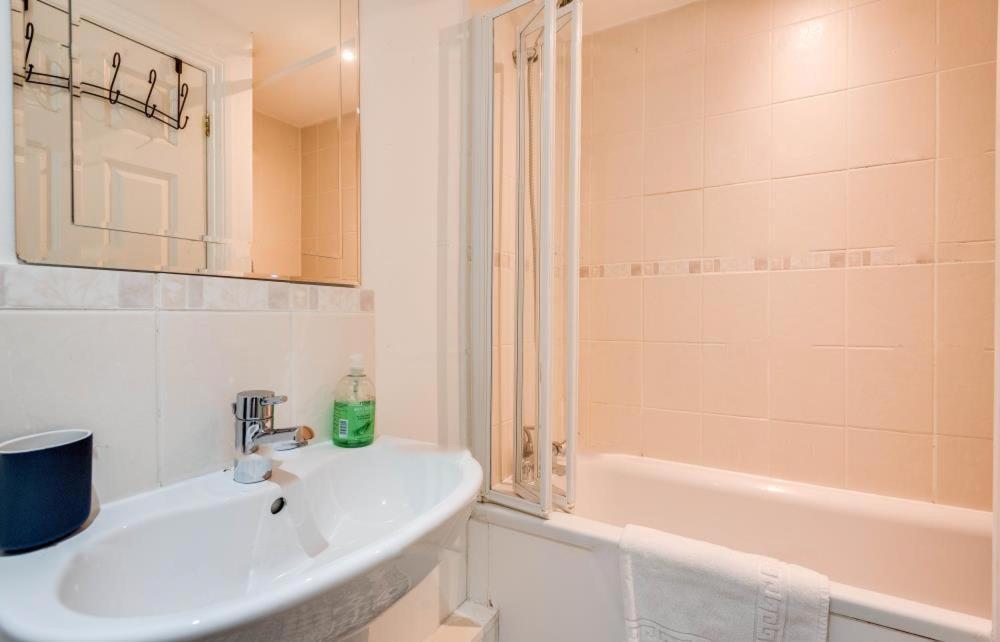 3 Bedroom Townhouse Near South Park - Close To Centre ! Oxford
