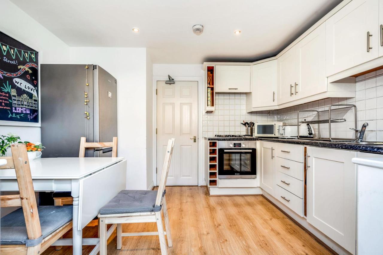 3 Bedroom Townhouse Near South Park - Close To Centre ! Apartment *